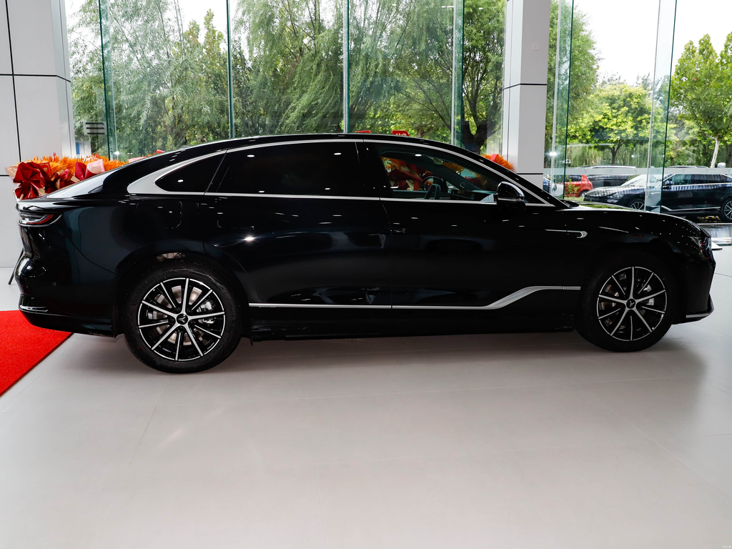 Lantu Chasing Light 2024 PHEV AWD Long Range Executive