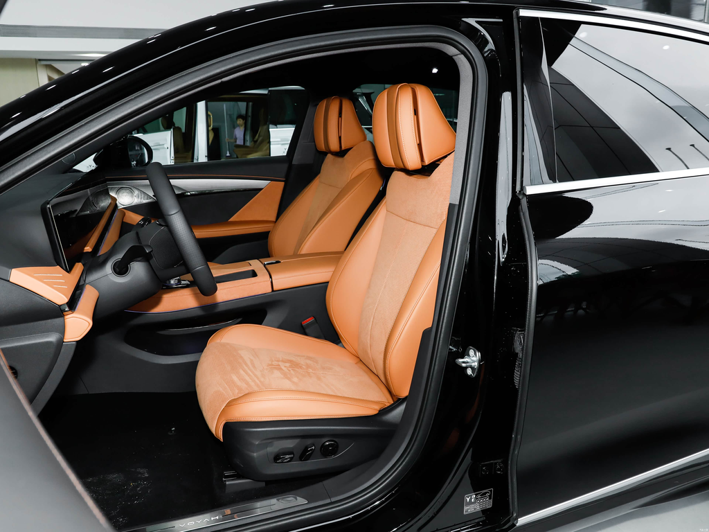 Lantu Chasing Light 2024 PHEV AWD Long Range Executive