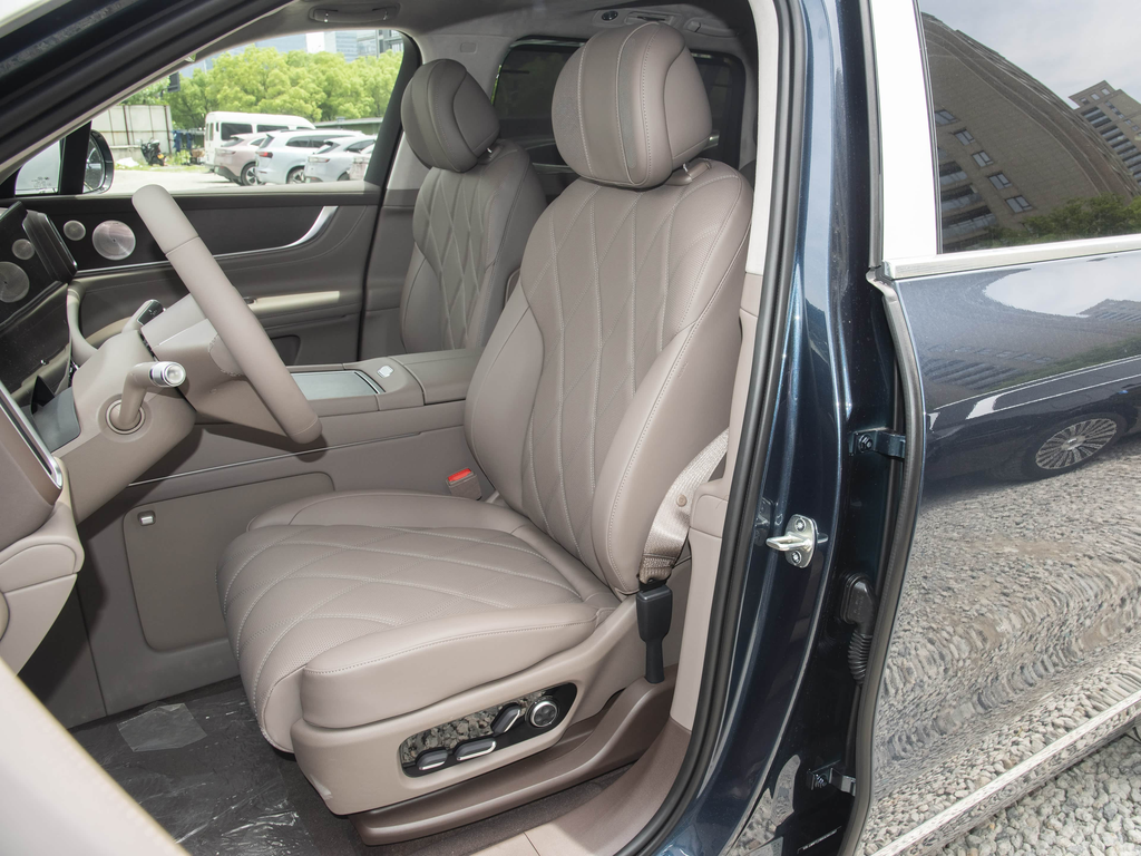 AITO M9 2025 REEV Max 52kWh 6-Seat