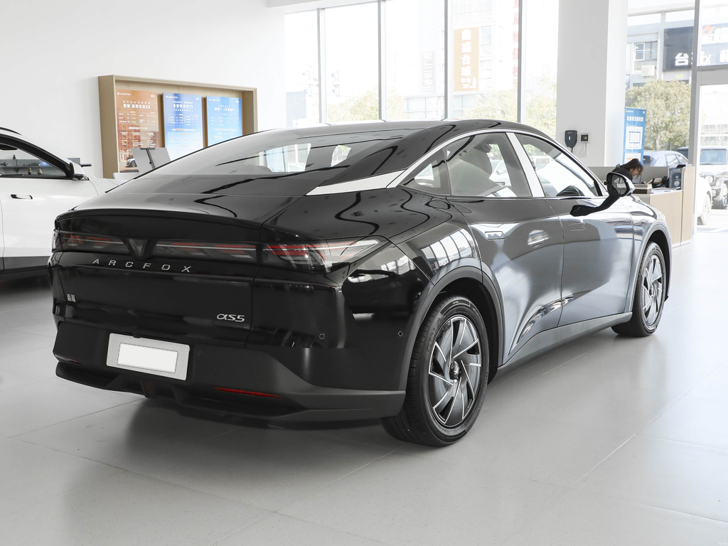 ARCFOX Alpha S5 2025 Refreshed 560PRO 185kW