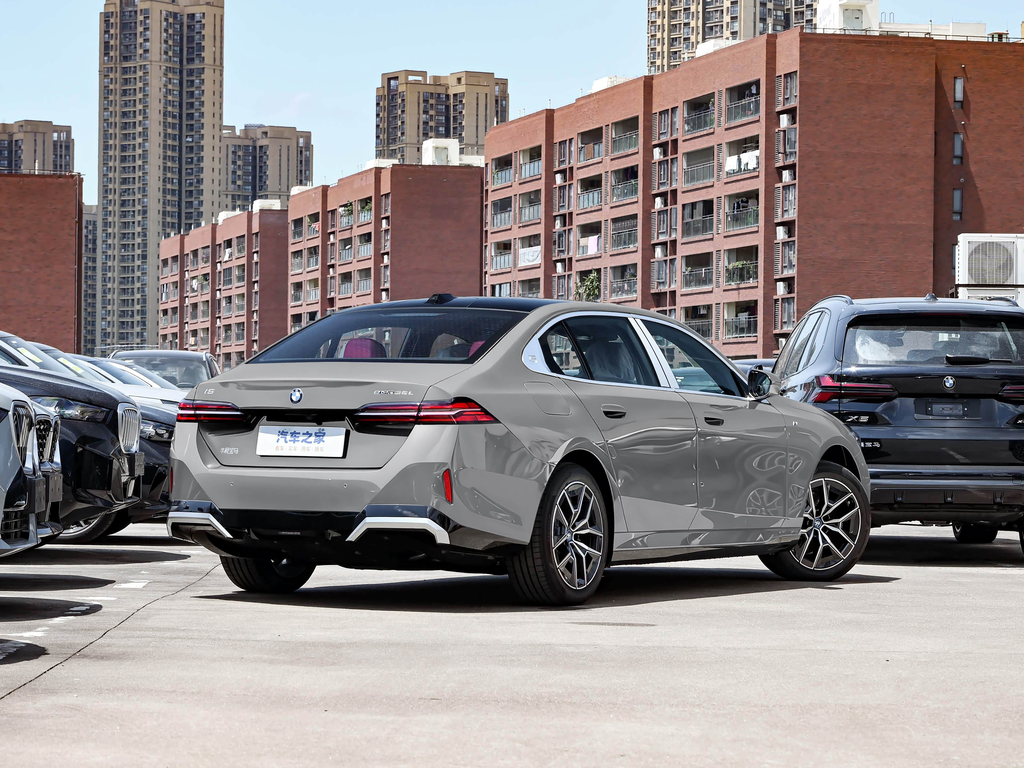 BMW i5 2026 eDrive 35L M Sport Package