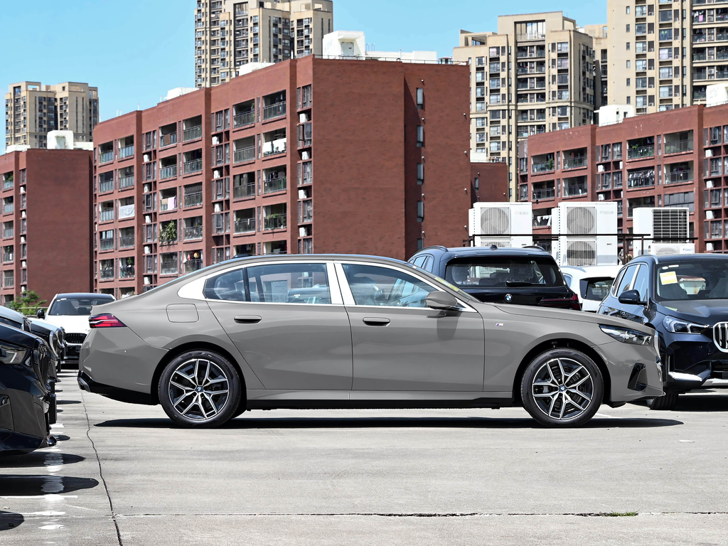 BMW i5 2026 eDrive 35L M Sport Package