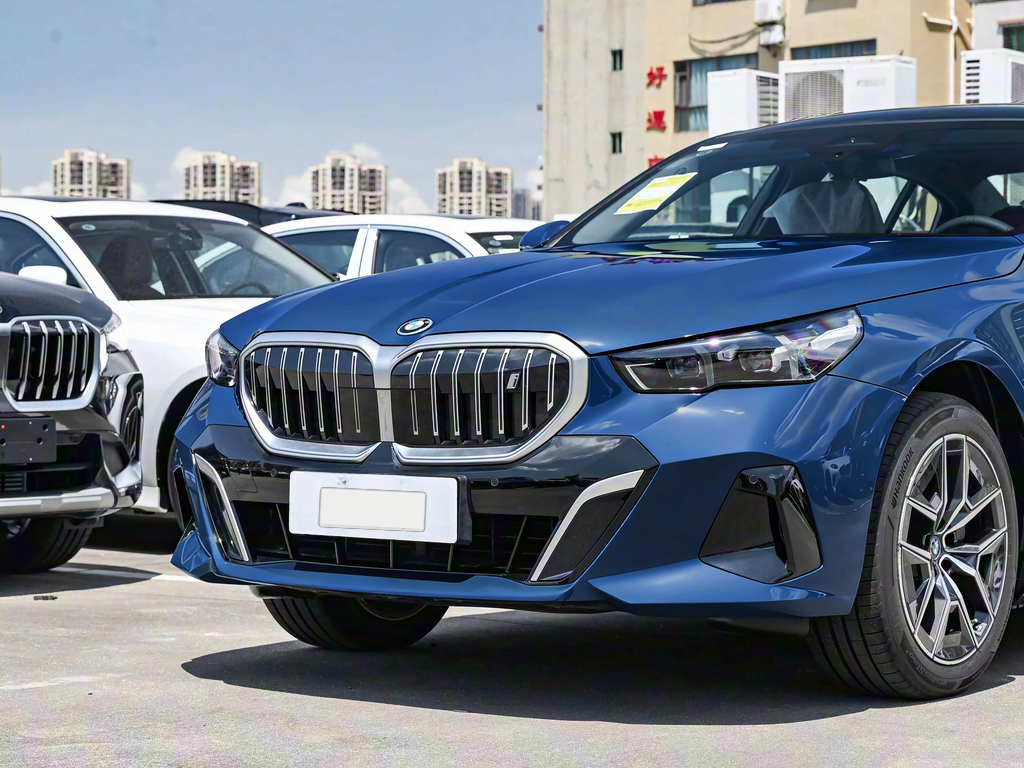 BMW i5 2026 eDrive 35L M Sport Package