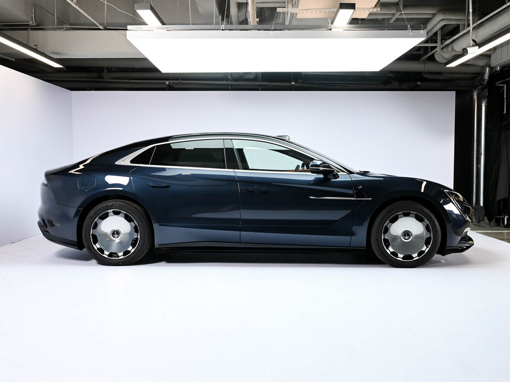 Yangwang U7 2025 EV Five-Seat Luxury Edition