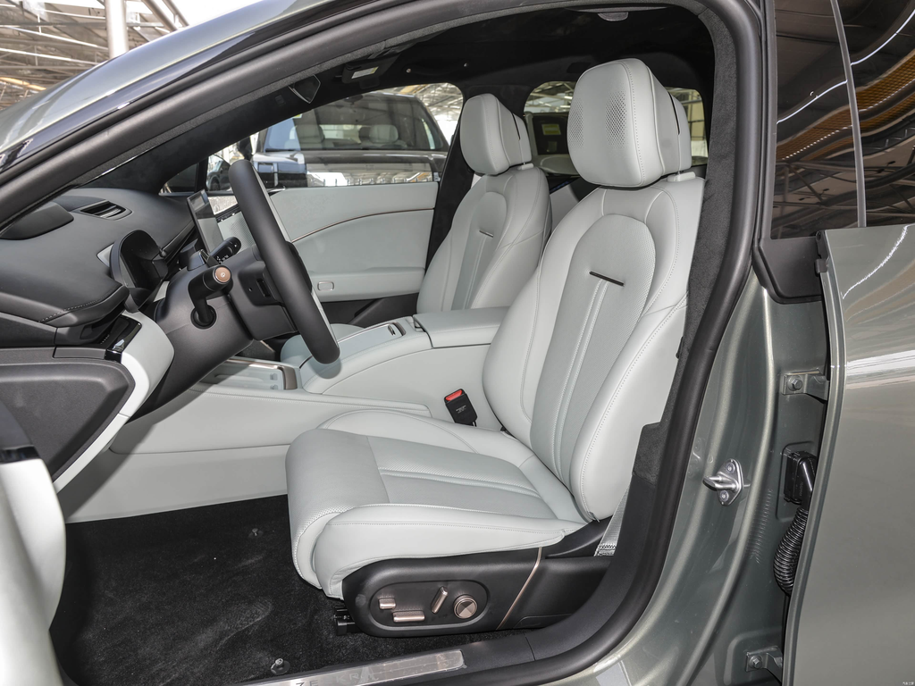 Zeekr 007 2025 RWD Smart Drive 75kWh