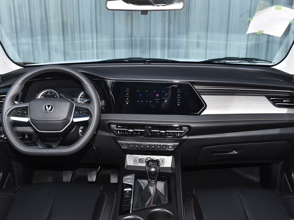 Changan X7 PLUS 2024 1.5T Manual Comfort 5-Seat