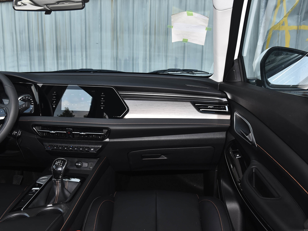 Changan X7 PLUS 2024 1.5T Manual Comfort 5-Seat