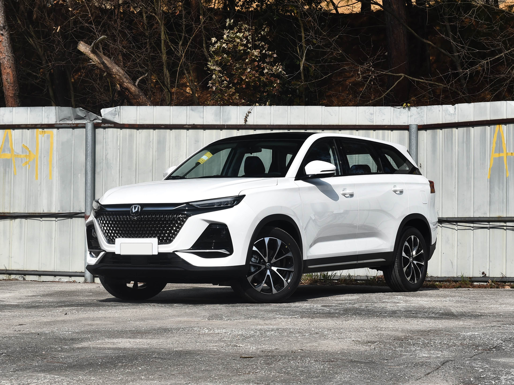 Changan X7 PLUS 2024 1.5T Manual Comfort 5-Seat
