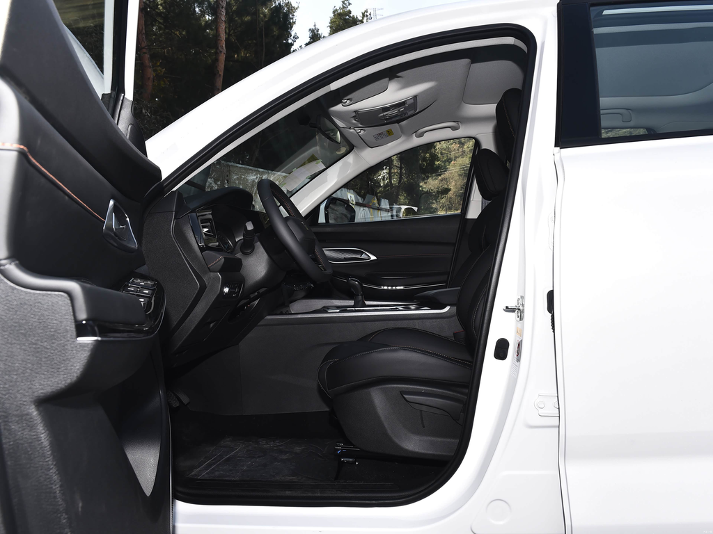 Changan X7 PLUS 2024 1.5T Manual Comfort 5-Seat