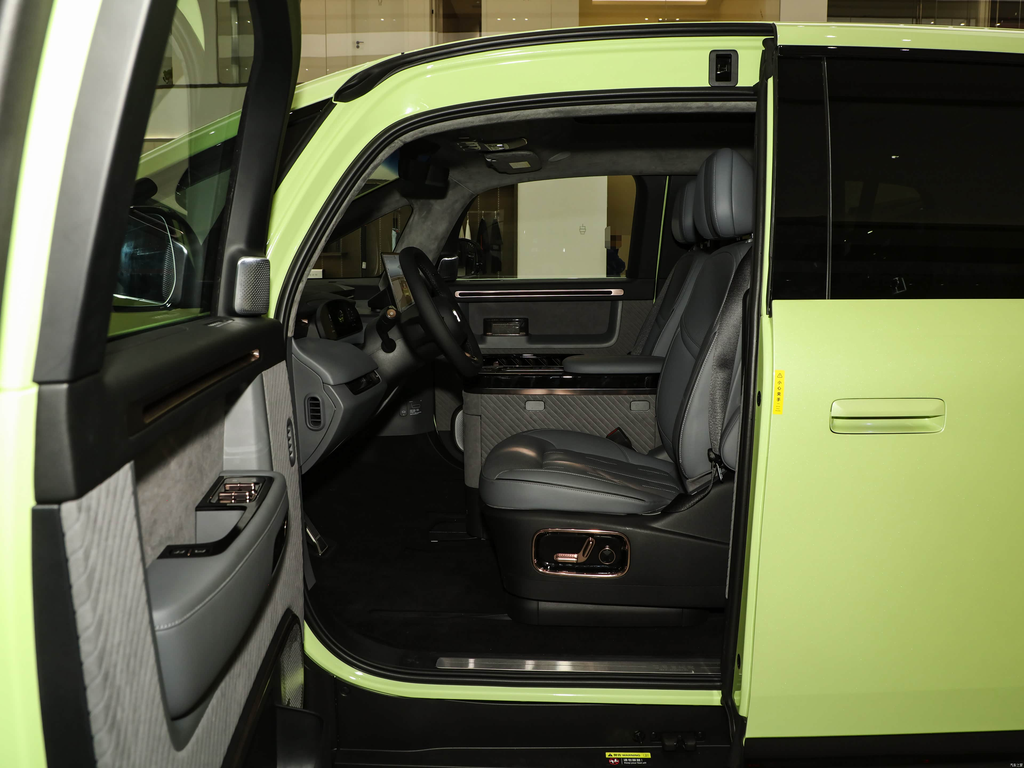 Zeekr MIX 2025 Smart Drive Edition
