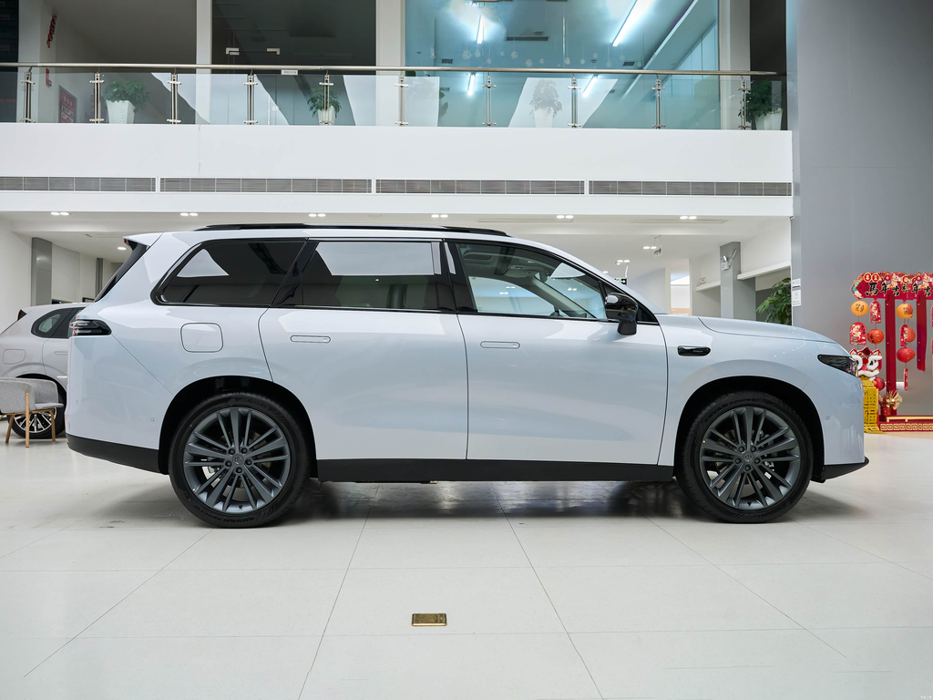 Leapmotor C16 2026 REEV 200 Premium 6-Seat