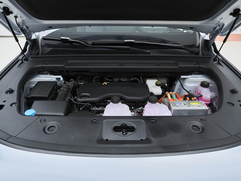 Leapmotor C16 2026 REEV 200 Premium 6-Seat