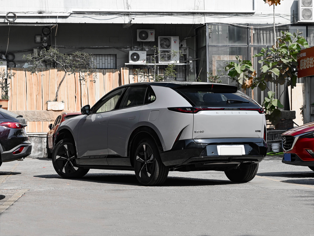 Mazda EZ-60 2026 REEV 200 Pro