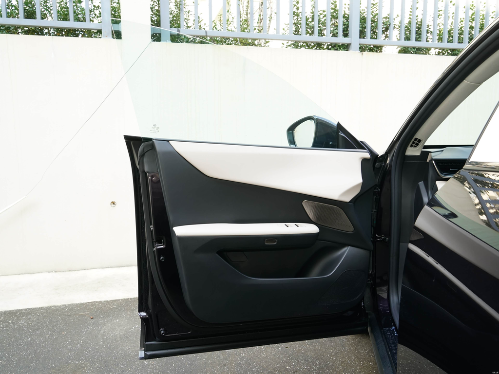 Mazda EZ-60 2026 REEV 200 Pro