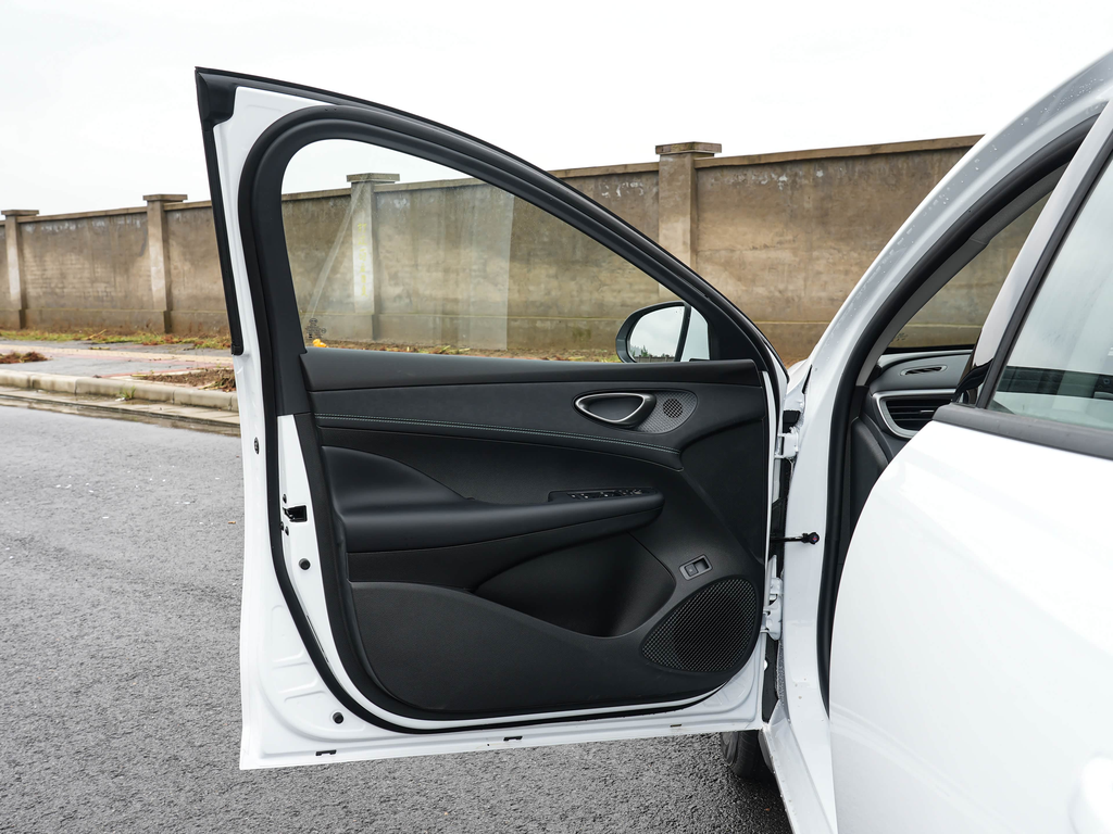 BYD Seal 05 DM-i 2026 128KM Luxury