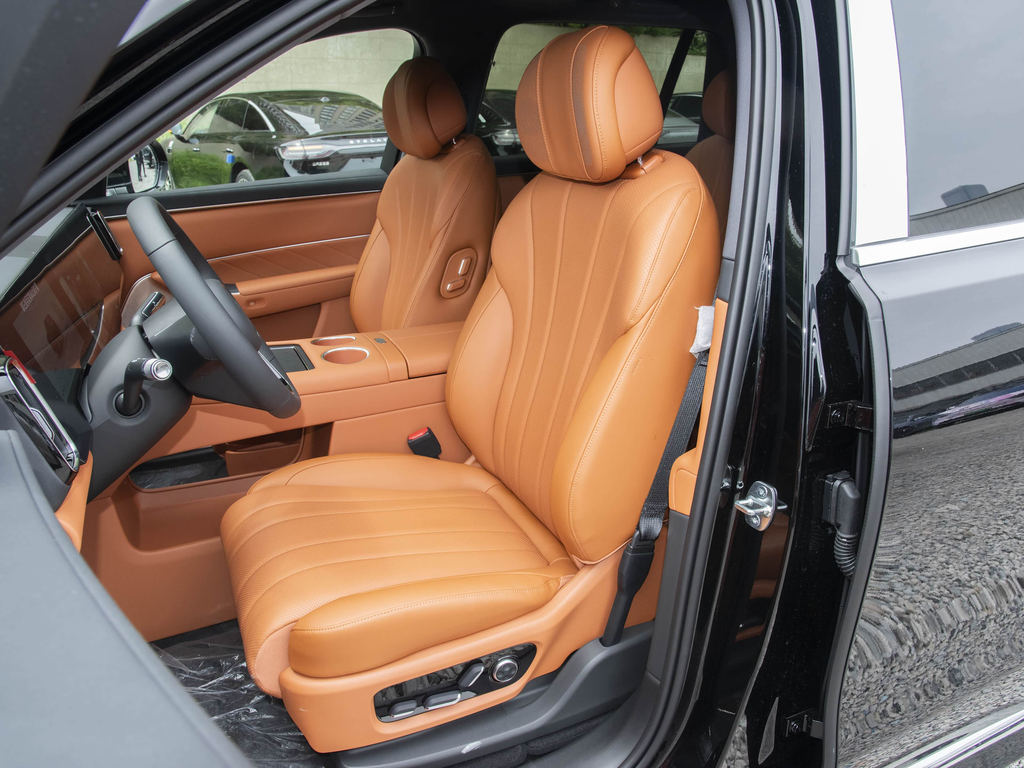 AITO M8 2025 REEV Max 37kWh 6-Seat