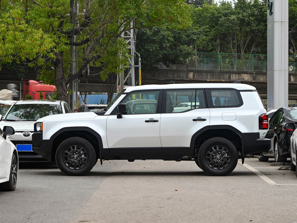 Toyota Land Cruiser Prado 2025 2.4T BX Edition
