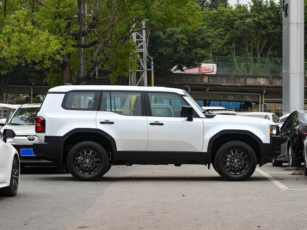 Toyota Land Cruiser Prado 2025 2.4T BX Edition