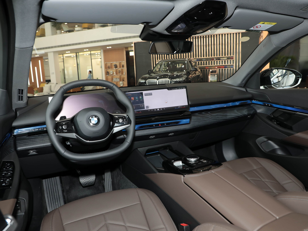 BMW 5 Series 525Li 2026 Luxury Package