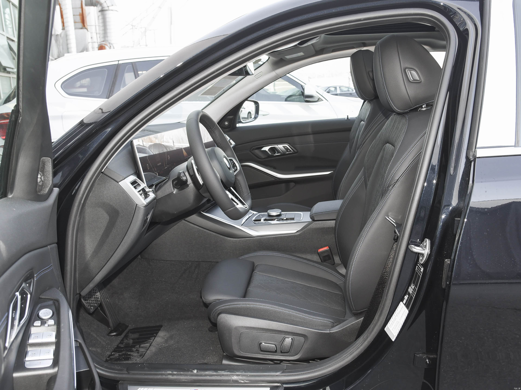 BMW 3 Series 325i M Sport Package 2025