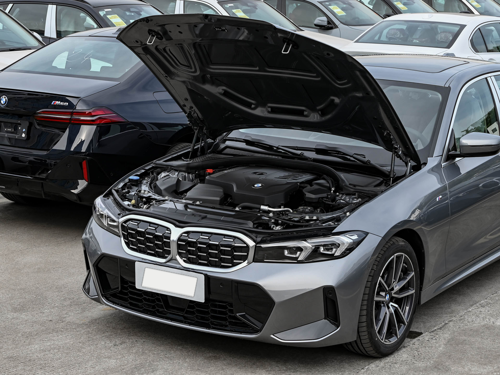 BMW 3 Series 325i M Sport Package 2025