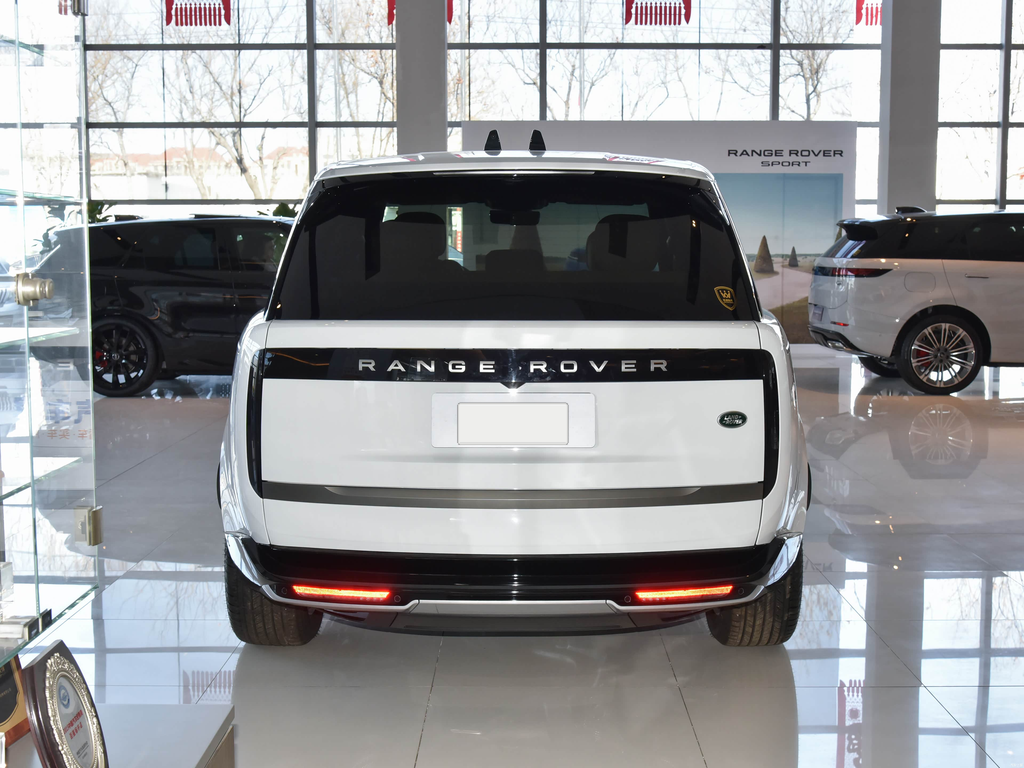 Range Rover 2025 3.0 L6 360PS Prestige Edition