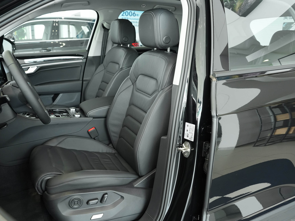 Volkswagen Touareg 2025 2.0TSI Sport Edition