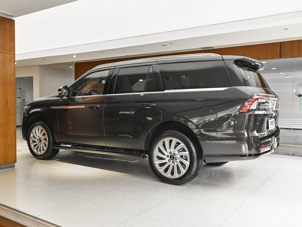 Lincoln Navigator 2025 3.5T President Edition