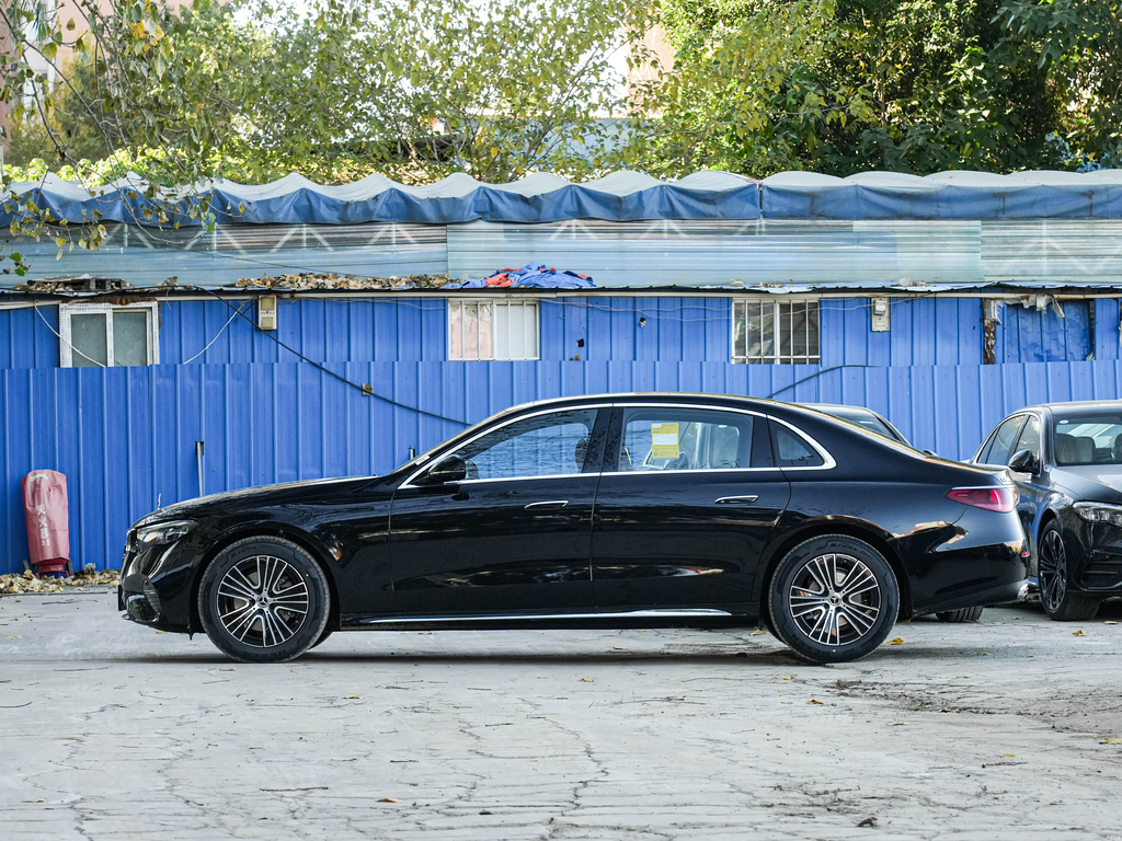 Mercedes-Benz E260L 2026 Classic Edition