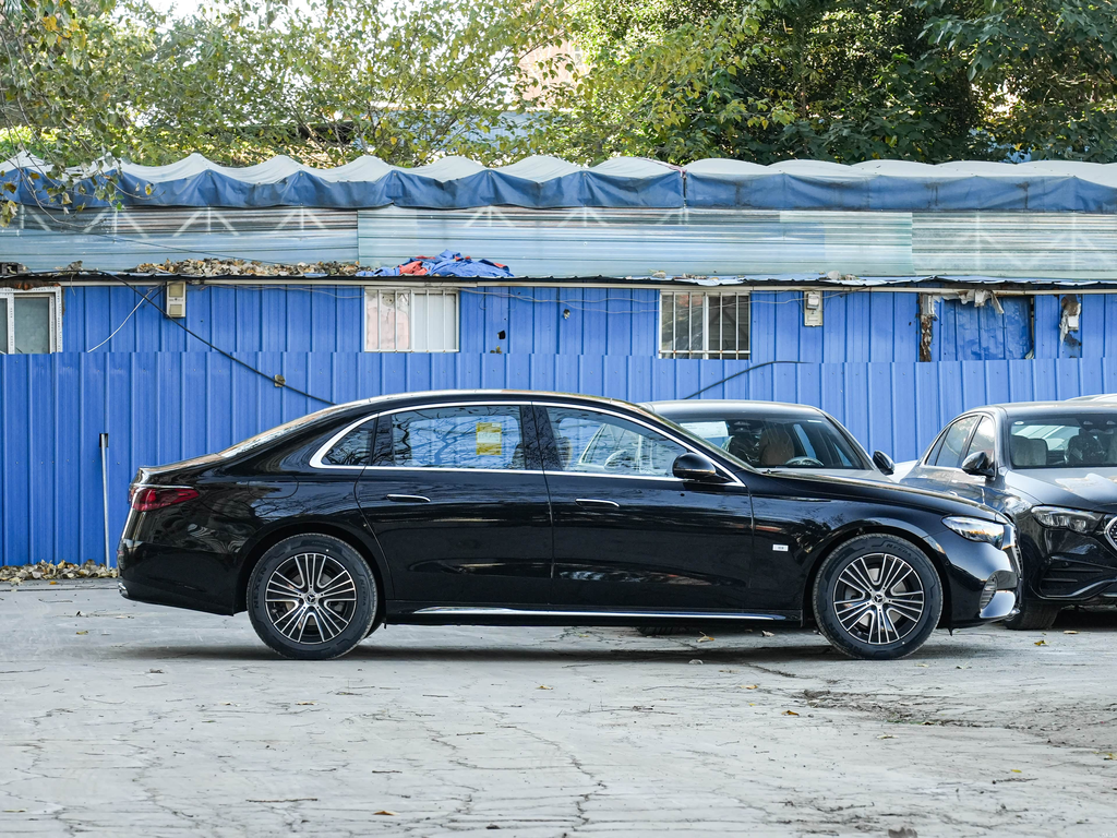 Mercedes-Benz E260L 2026 Classic Edition