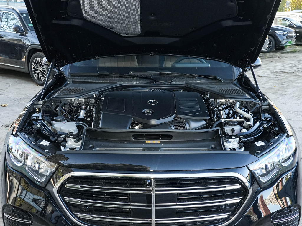 Mercedes-Benz E260L 2026 Classic Edition