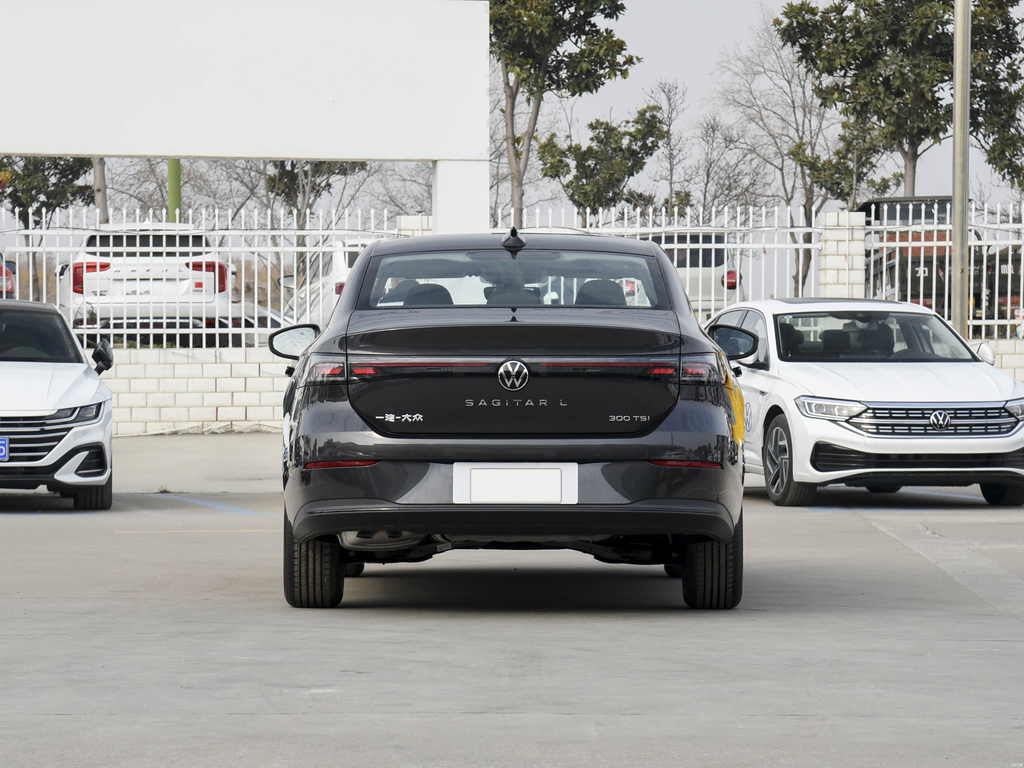 Volkswagen Sagitar 2026 L 300TSI DSG Style