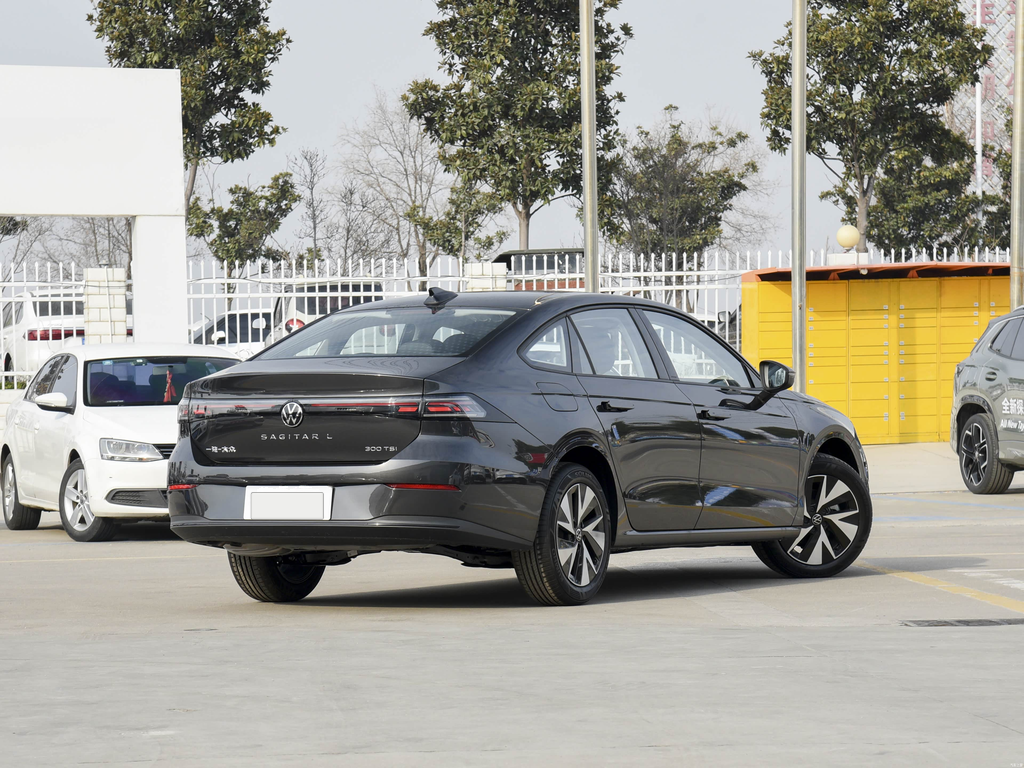 Volkswagen Sagitar 2026 L 300TSI DSG Style