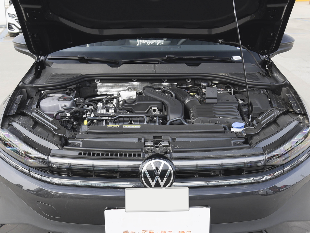 Volkswagen Sagitar 2026 L 300TSI DSG Style