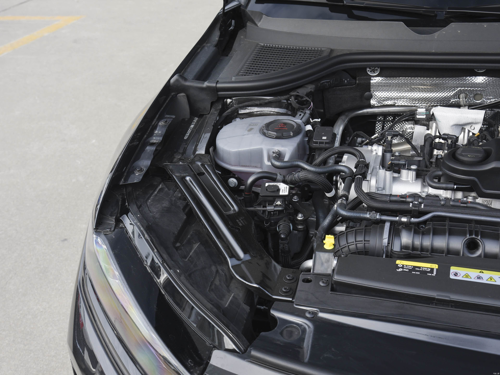 Volkswagen Sagitar 2026 L 300TSI DSG Style