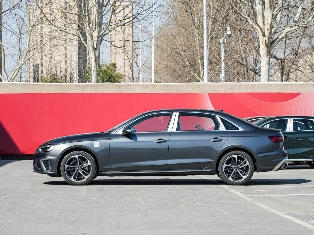 Audi A4L 2025 40 TFSI Style