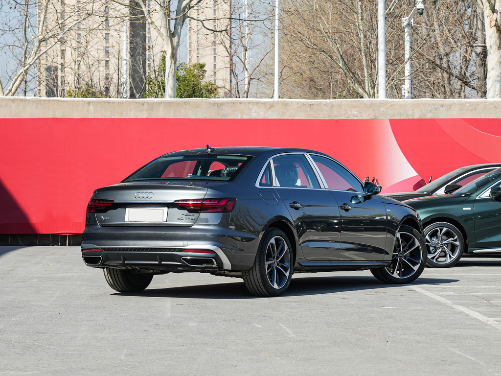 Audi A4L 2025 40 TFSI Style