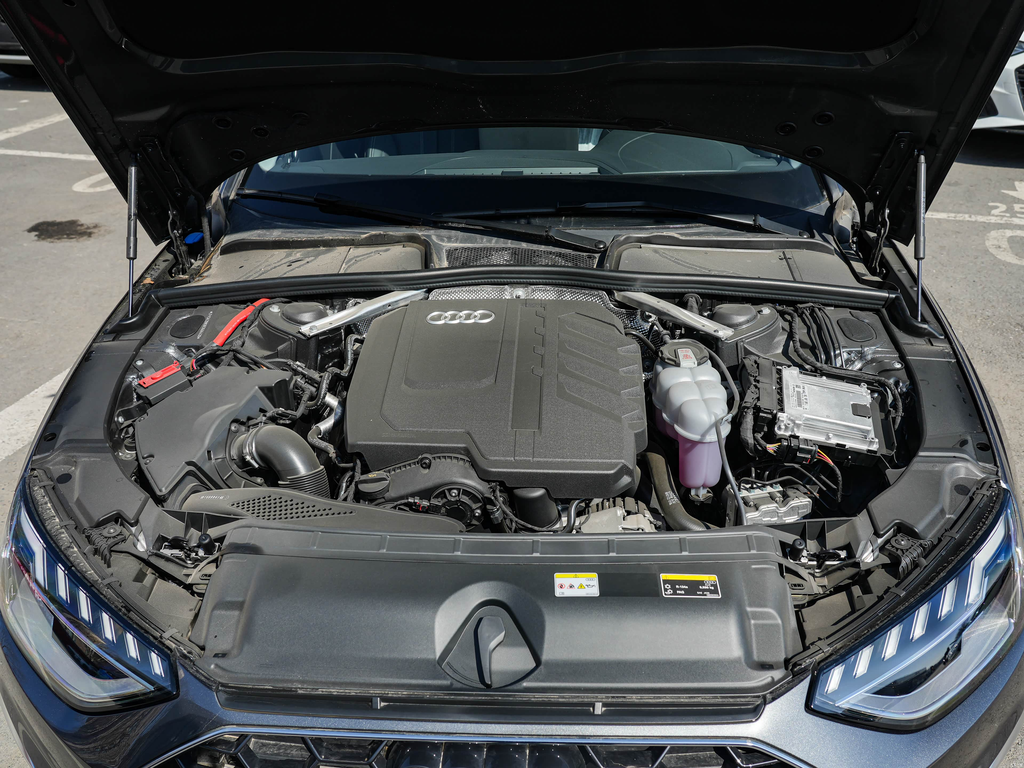 Audi A4L 2025 40 TFSI Style