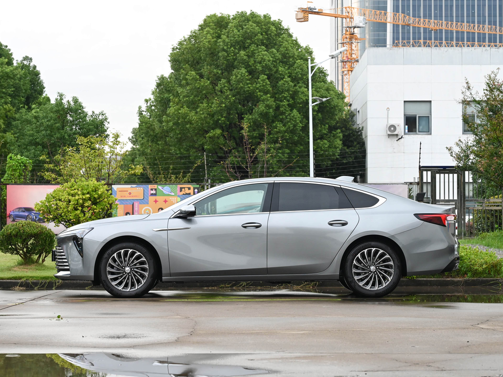 Buick LaCrosse 2026 28T Platinum