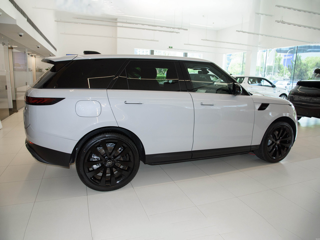 Land Rover Range Rover Sport 2025 360PS S