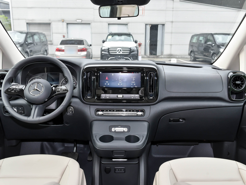 Mercedes-Benz Vito 2024 2.0T Elite 7-seat