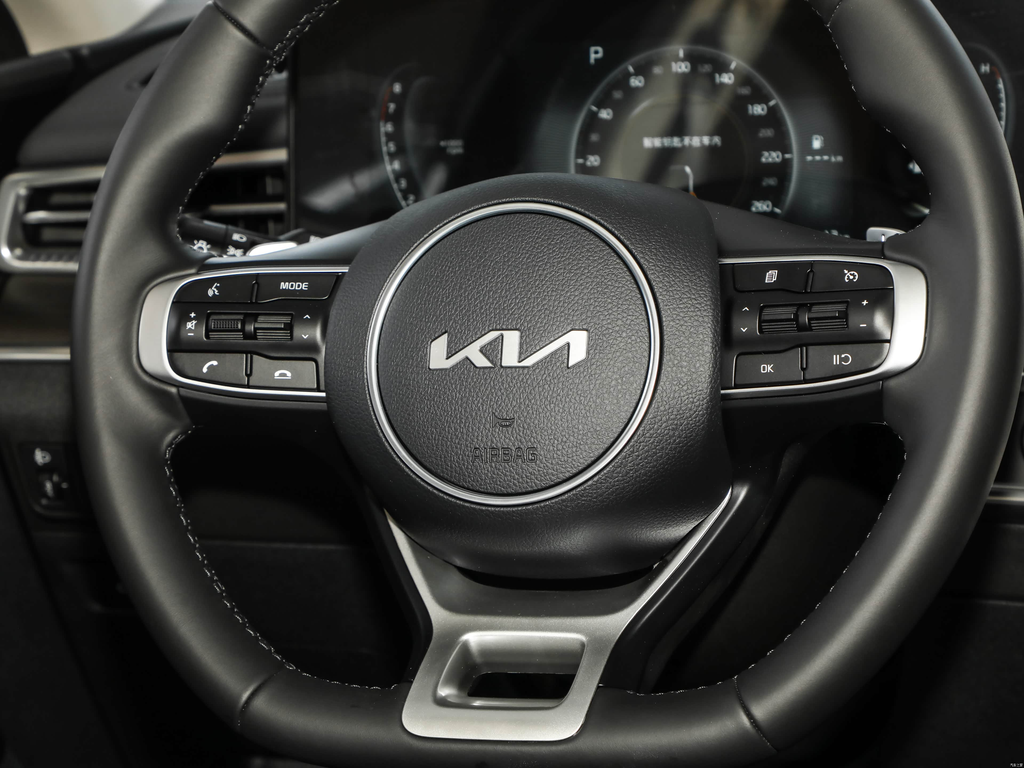 Kia K5 2025 1.5T Luxury Edition