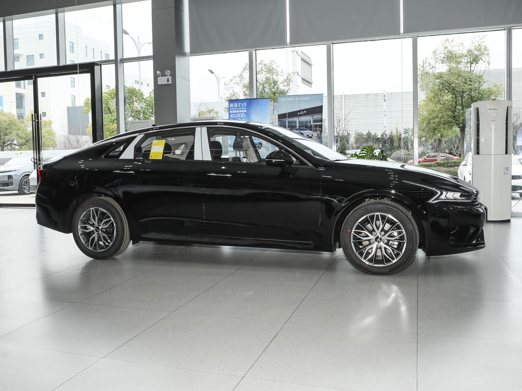 Kia K5 2025 1.5T Luxury Edition