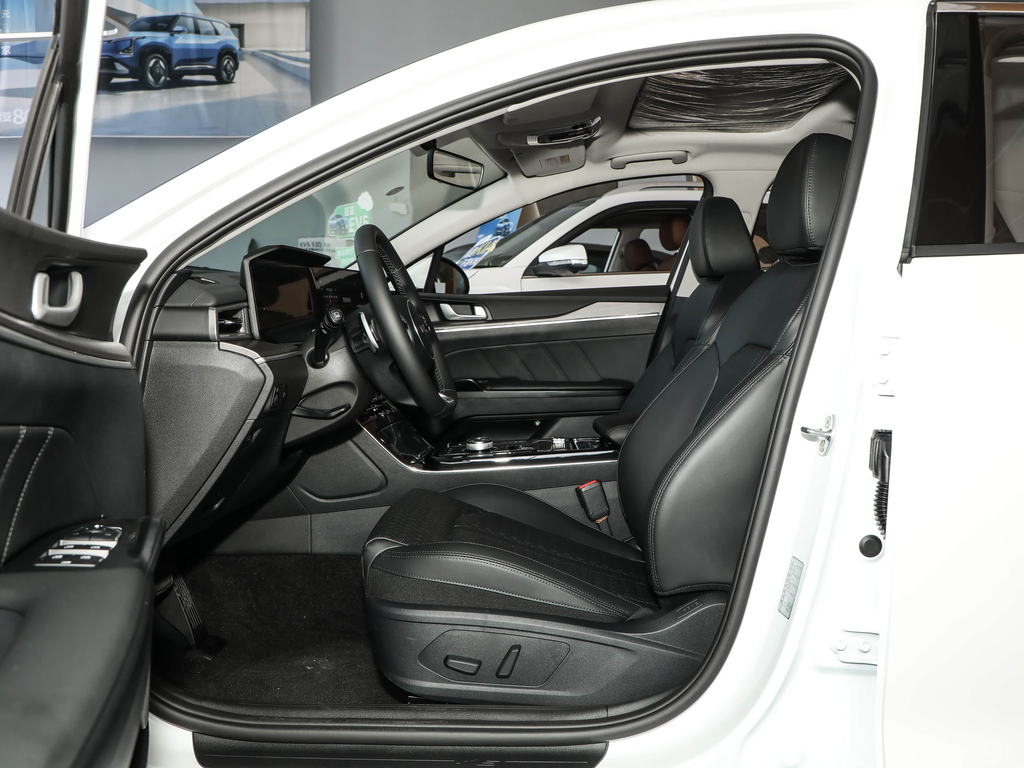Kia K5 2025 1.5T Luxury Edition