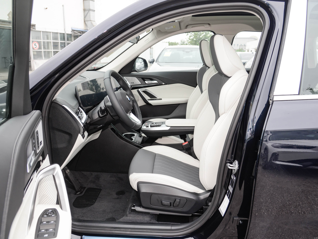 BMW X1 2025 sDrive25Li X Design Package