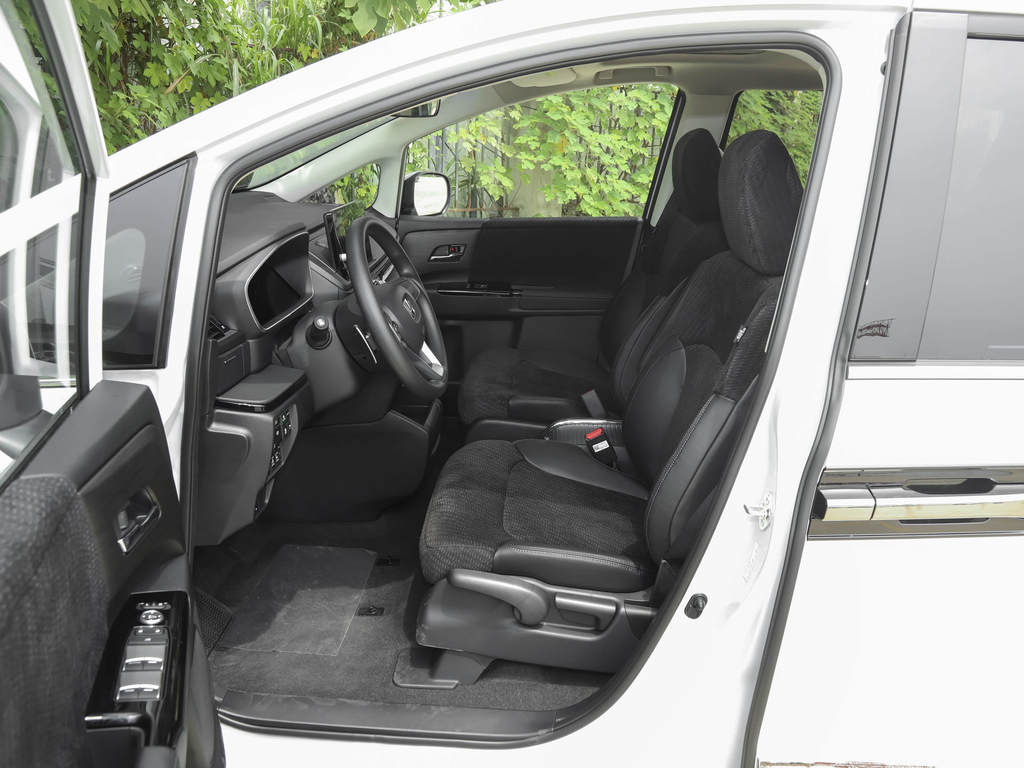 Honda Elysion 2026 2.0L e:HEV Classic