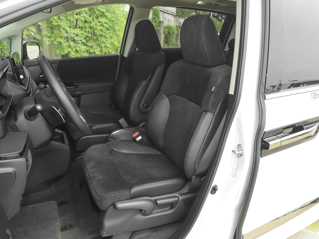 Honda Elysion 2026 2.0L e:HEV Classic