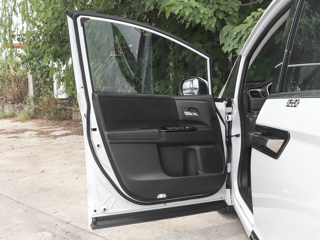 Honda Elysion 2026 2.0L e:HEV Classic
