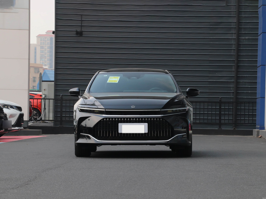 Toyota Crown 2024 2.5L Premium