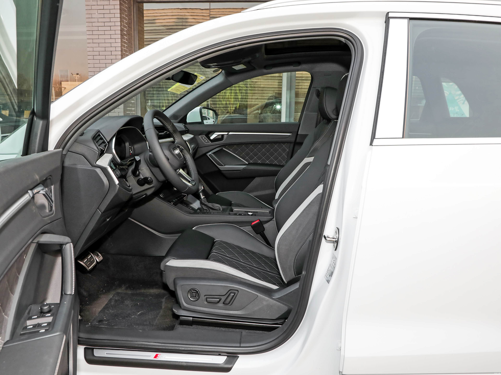 Audi Q3 2026 quattro 35TFSI Sport